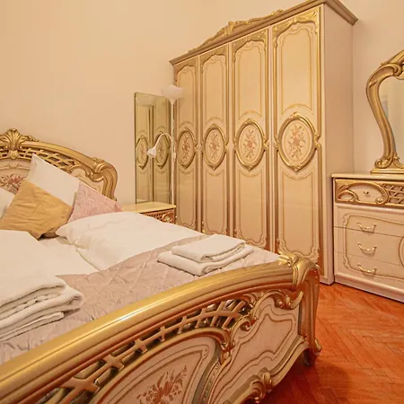 布拉格The Grand Royal 3Bdr Heart Of Old Town公寓 外观 照片