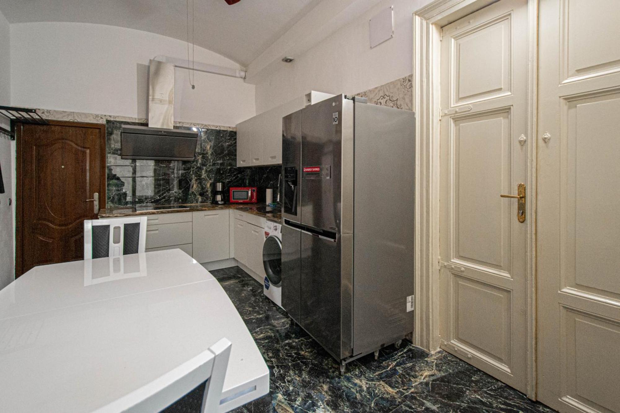 The Grand Royal 3Bdr Heart Of Old Town Apartment *