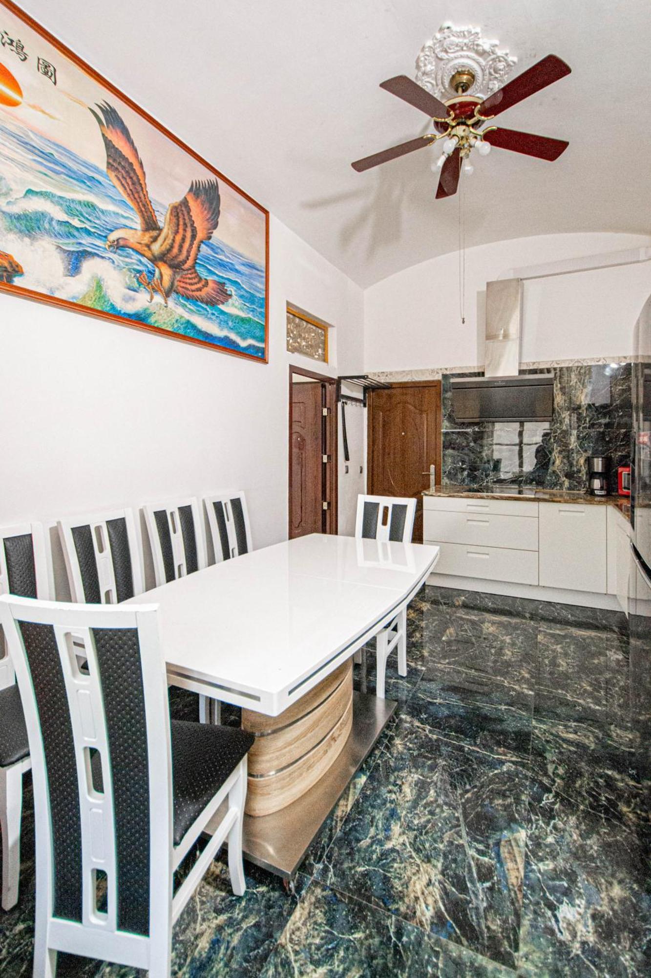 Apartment The Grand Royal 3Bdr Heart Of Old Town Prague