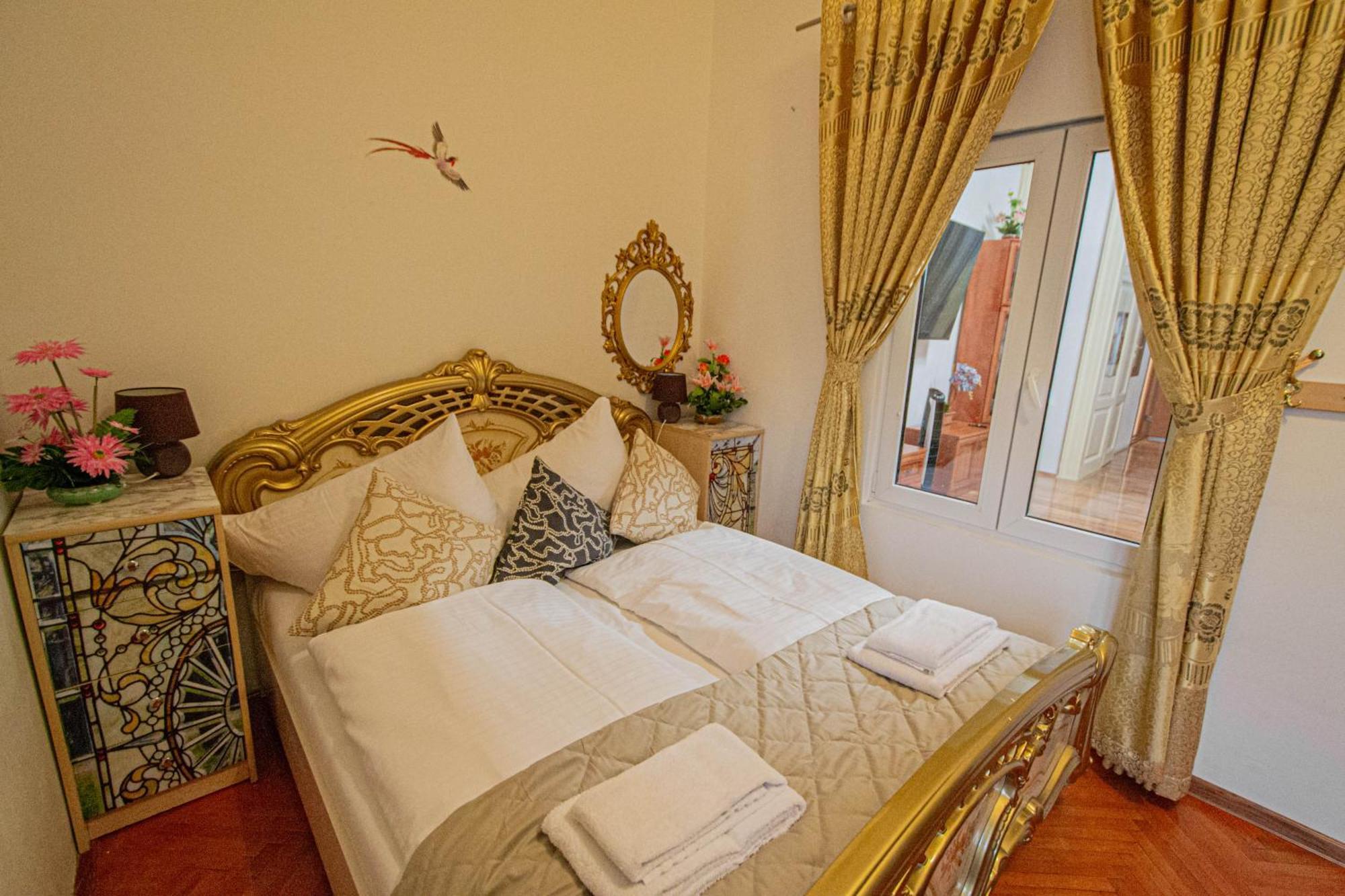 Apartment The Grand Royal 3Bdr Heart Of Old Town Prague